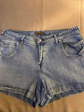 Light Wash Denim Jean Shorts for Women